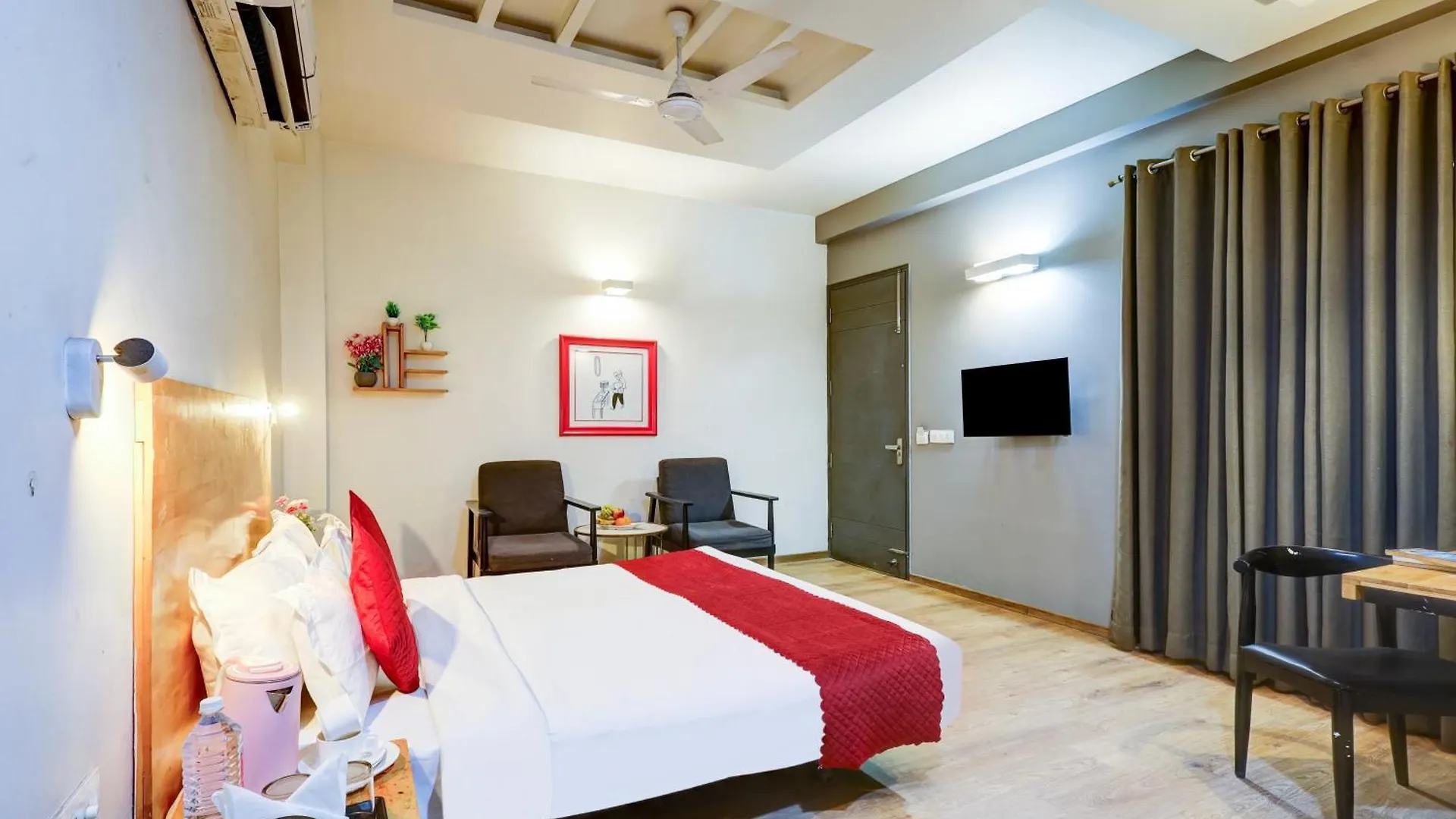 Hotel Wedlock Premium Huda City Γκουργκάον Ινδία